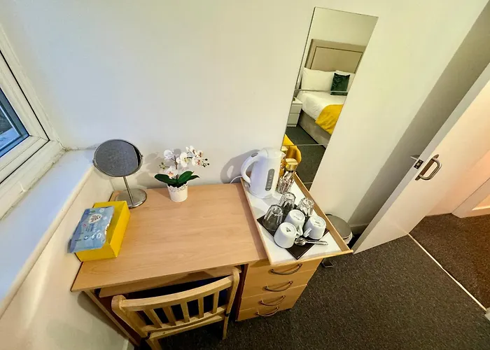 Euston Station Central Apartment 106