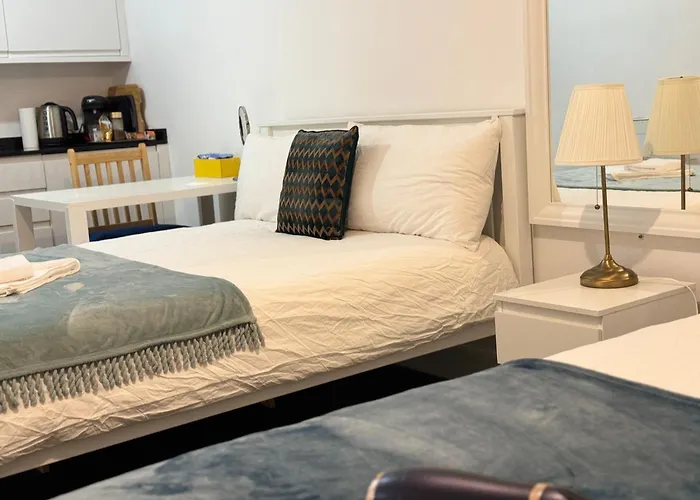 Euston Station Central Apartment 106