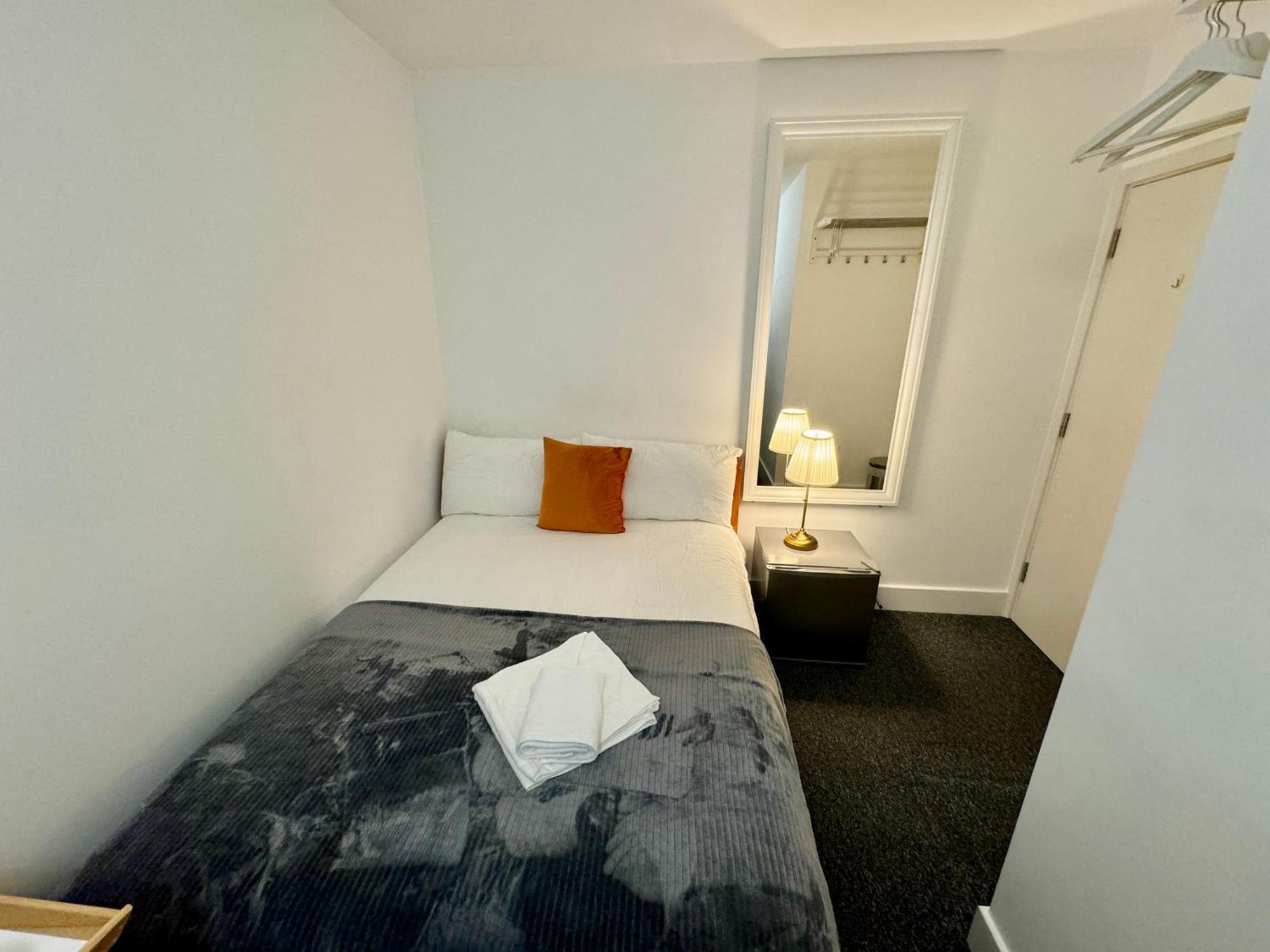 Euston Station 106 Homestay *