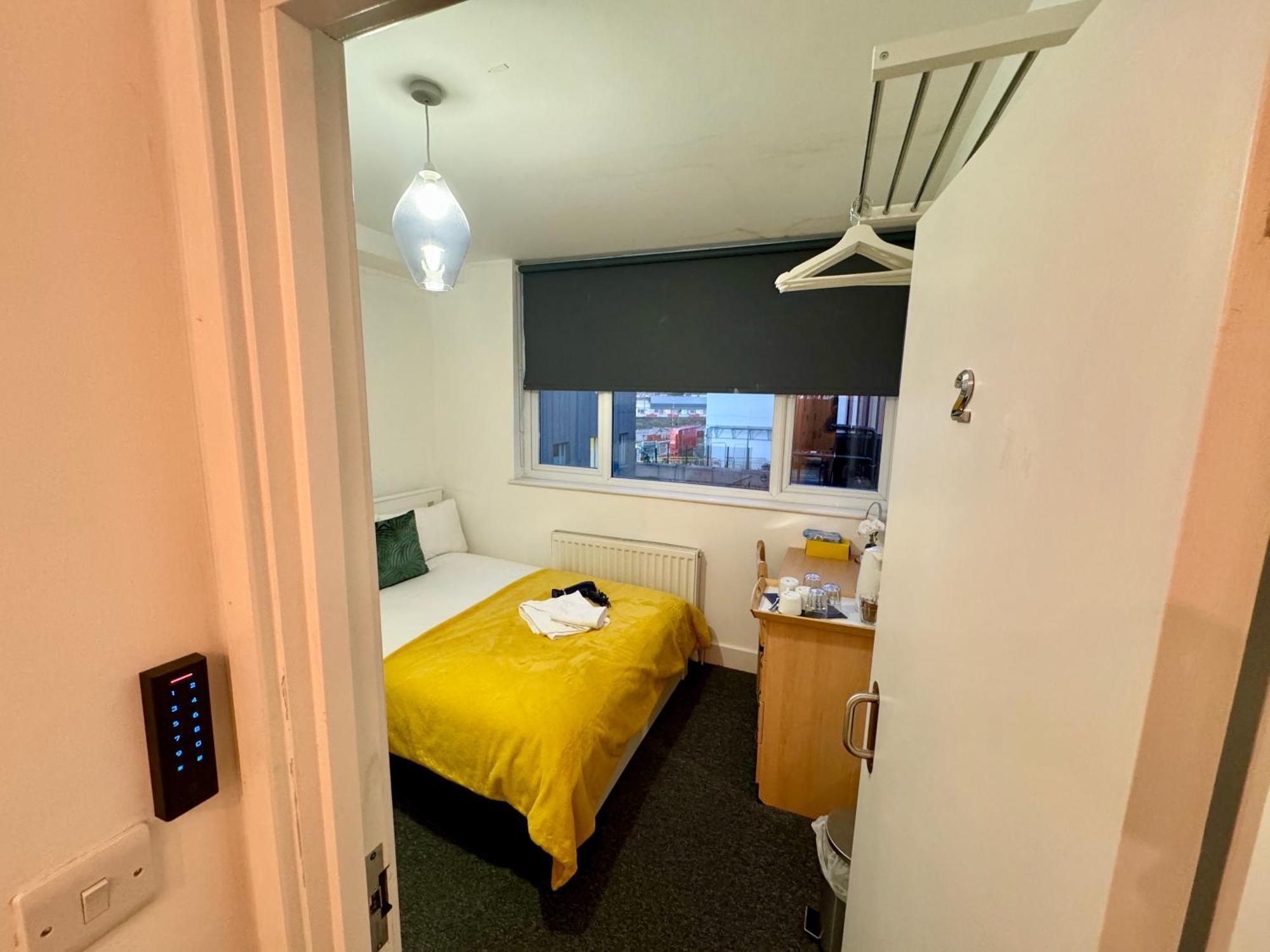 Homestay Euston Station 106 *